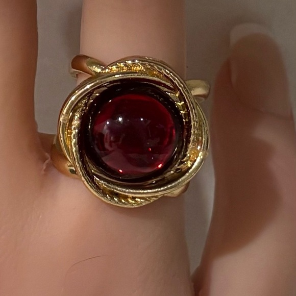 Vintage Style Gold-Tone Red Cabochon Scarf Slide / Scarf Ring / Scarf Clip /Gift - Picture 6 of 11